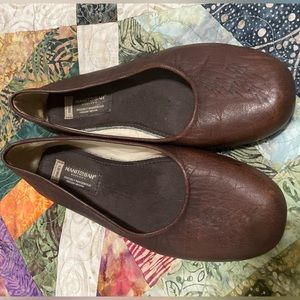 Manitobah Mukluks ballerinas